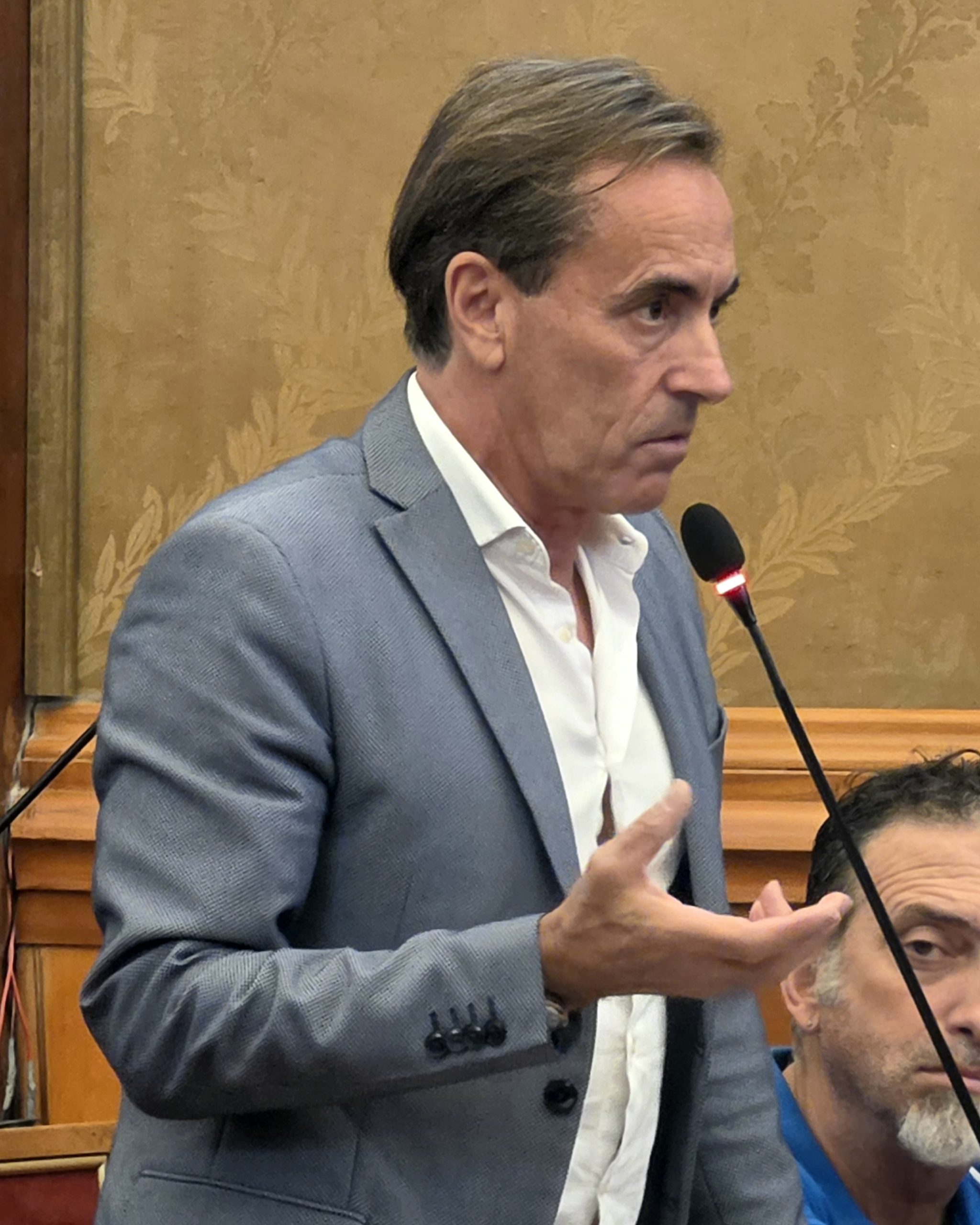 Ponte San Vito, il PD: “Lavori appena conclusi e marciapiedi già dissestati. Il Comune controlla prima di inaugurare?”